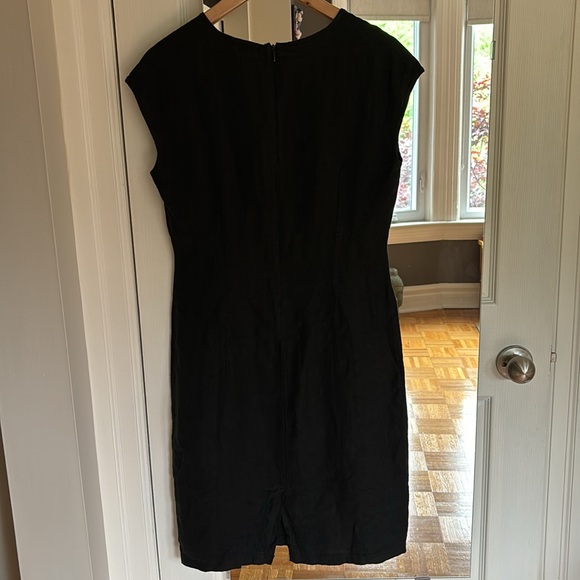 Never worn black 100% linen dress. Size S. Lavinia brand made in Italy. - Picture 6 of 12